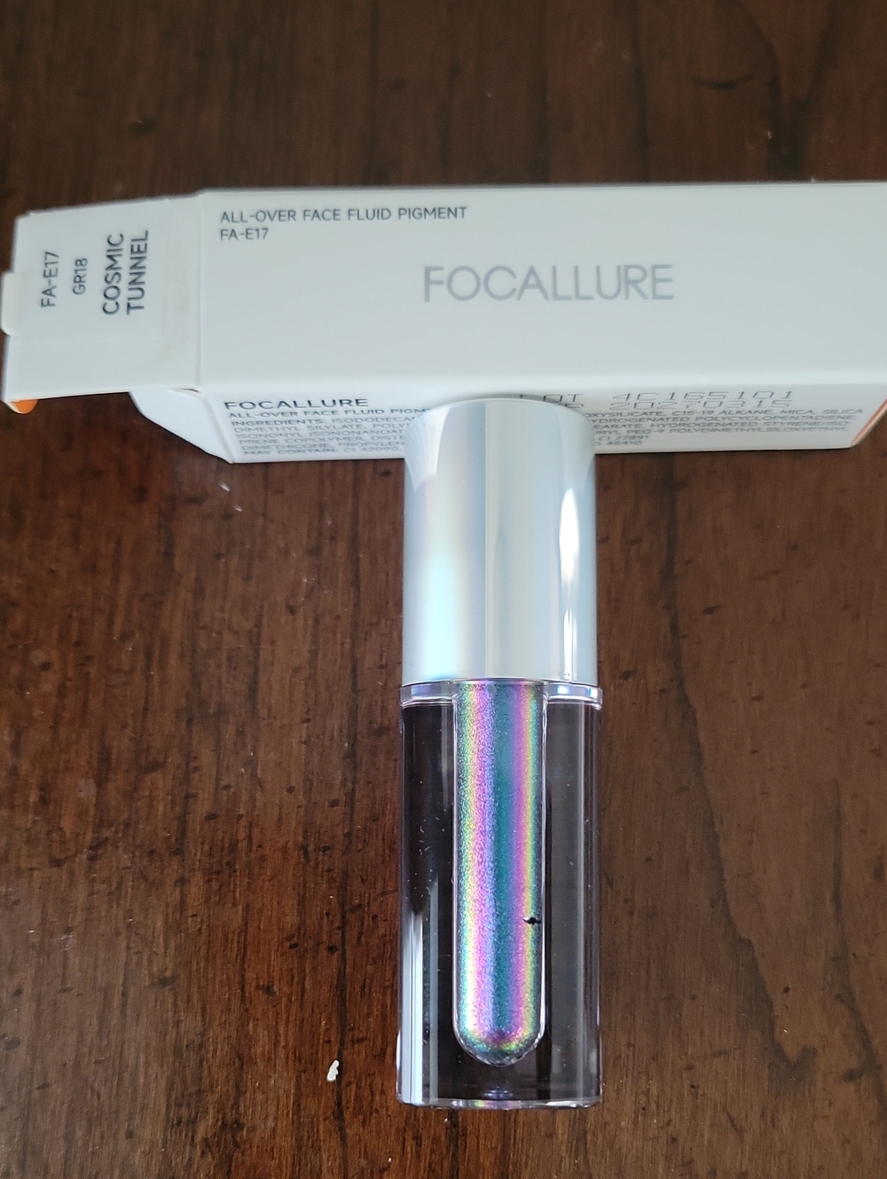 Focallure all over Face pigment cosmic tunnel